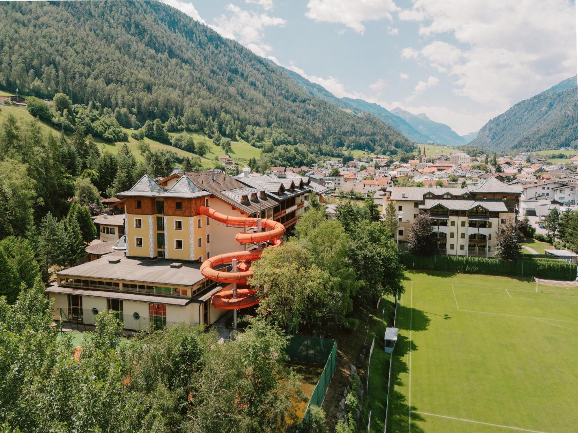 Neueroeffnung Miaflor Familien- & Aktivresort Ried im Oberinntal Exteriér fotografie