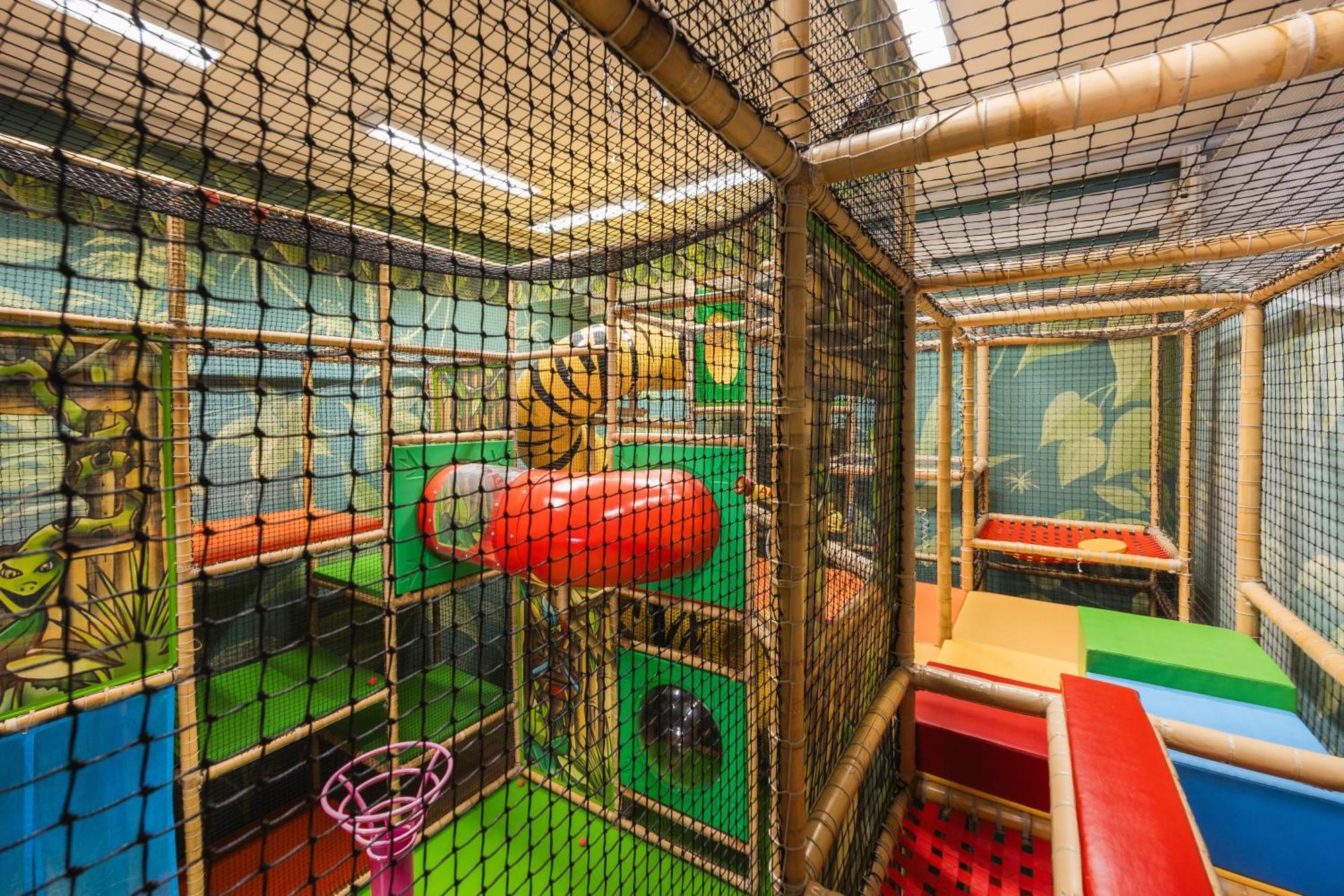 Neueroeffnung Miaflor Familien- & Aktivresort Ried im Oberinntal Exteriér fotografie