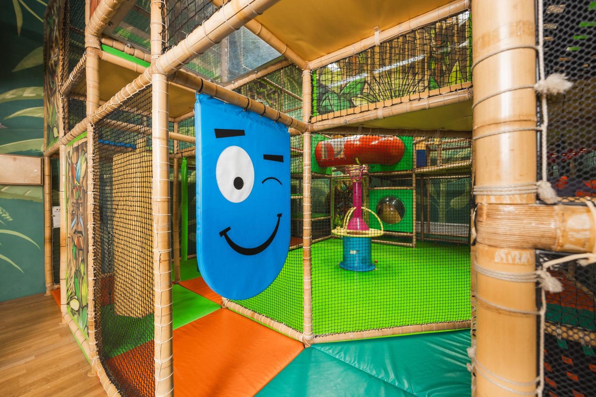 Neueroeffnung Miaflor Familien- & Aktivresort Ried im Oberinntal Exteriér fotografie