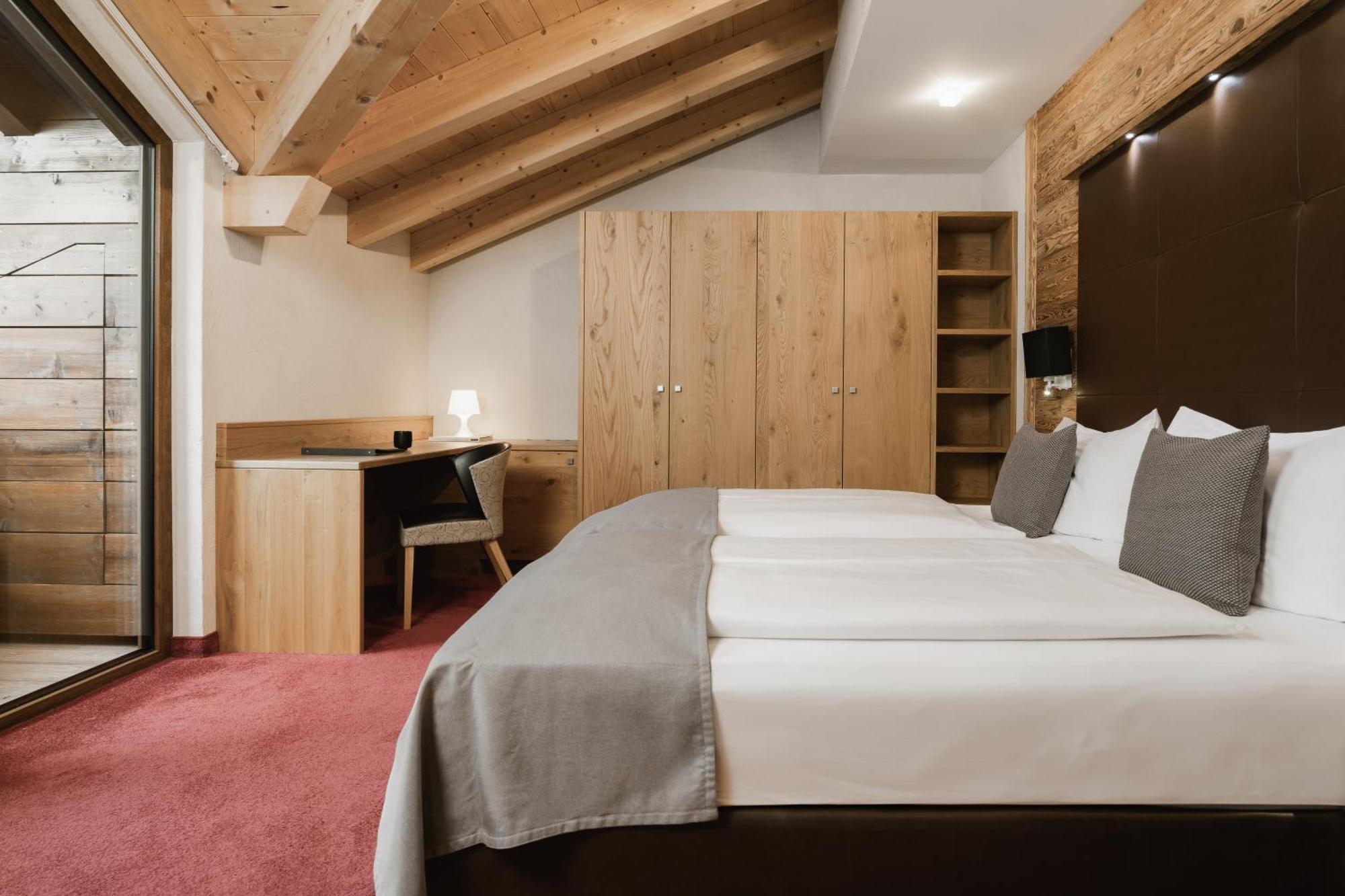 Neueroeffnung Miaflor Familien- & Aktivresort Ried im Oberinntal Exteriér fotografie